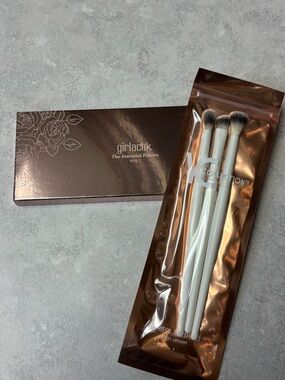 NEW Girlactik Essential Palette Vol. 2 & 3-Piece Eye Brush Set Makeup Bundle